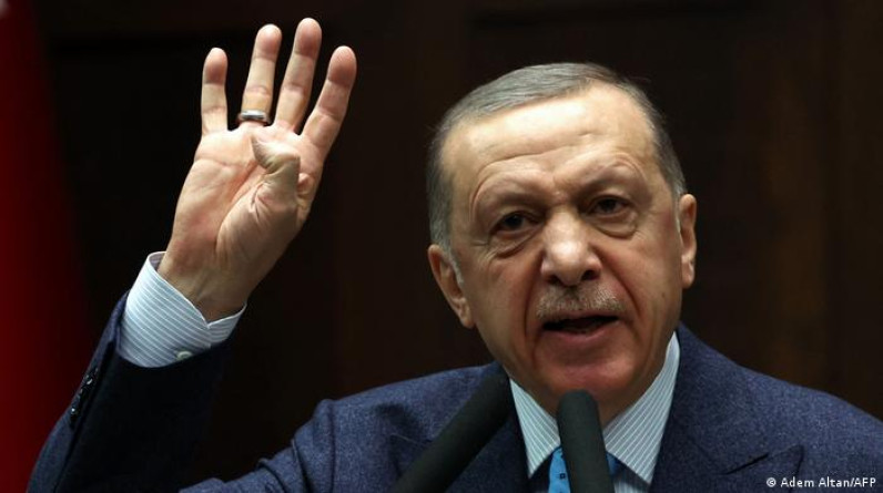 كيف وضع تقدم أردوغان بالانتخابات المعارضة التركية في مأزق؟
